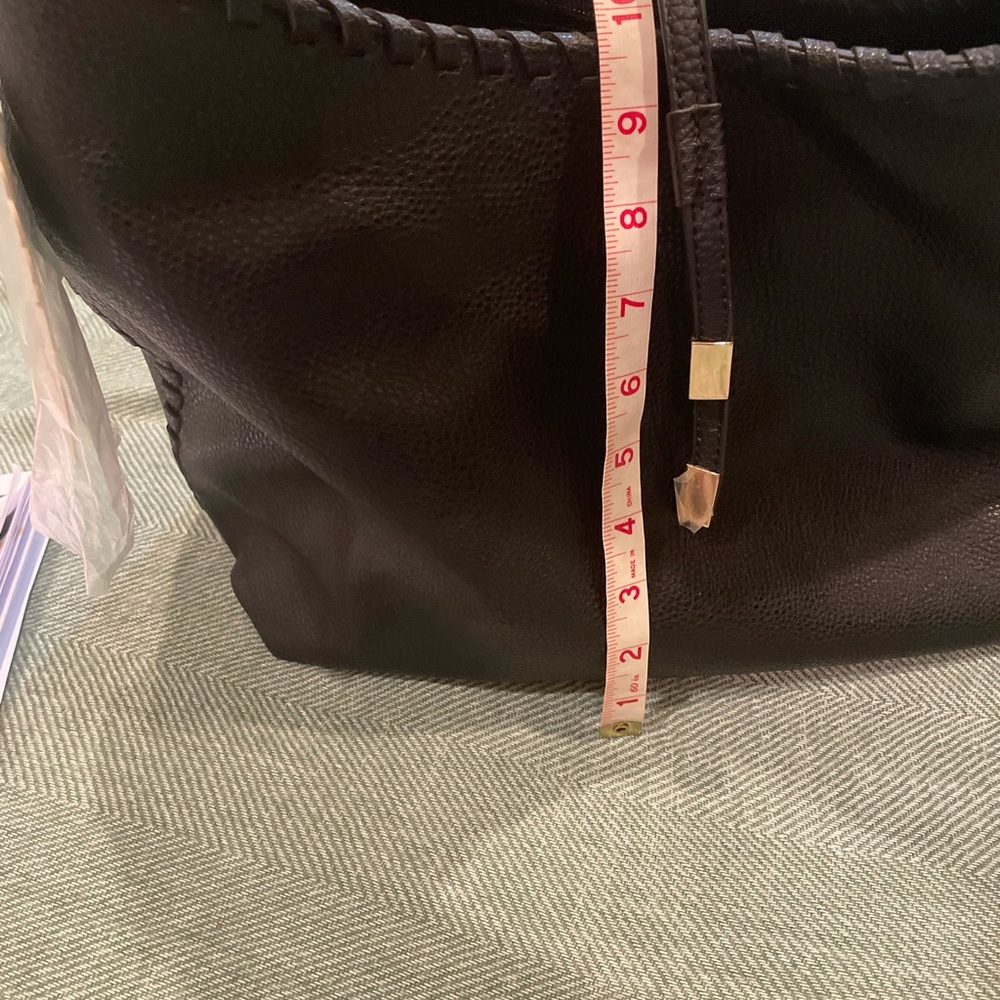 Beautiful NWT Gussaci black shoulder bag - Picture 5 of 9
